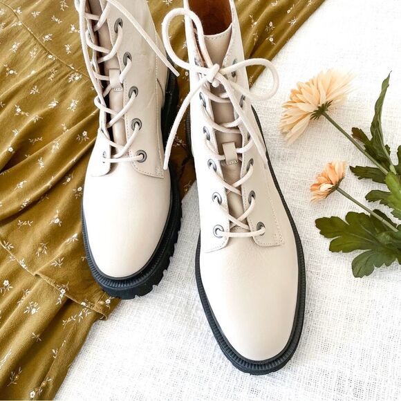 Madewell leather lace-up boots. - Picture 2 of 15